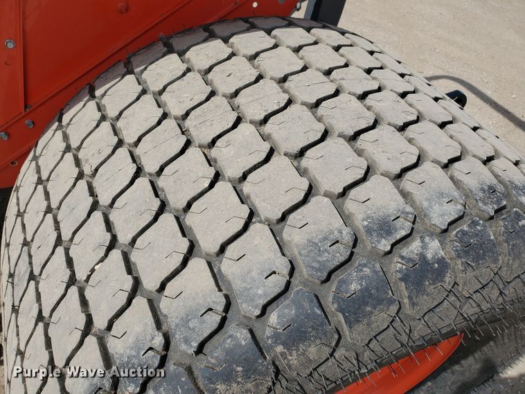 image for item GO9129 Kubota MX5200D MFWD tractor