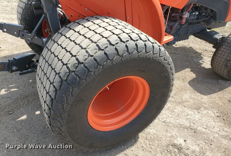 image for item GO9129 Kubota MX5200D MFWD tractor