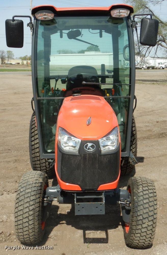 image for item GO9130 Kubota B3350 HSD MFWD tractor