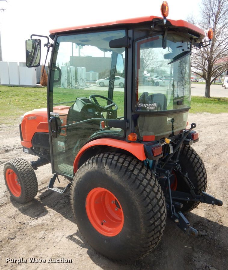 image for item GO9130 Kubota B3350 HSD MFWD tractor