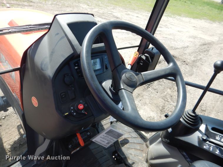 image for item GO9130 Kubota B3350 HSD MFWD tractor