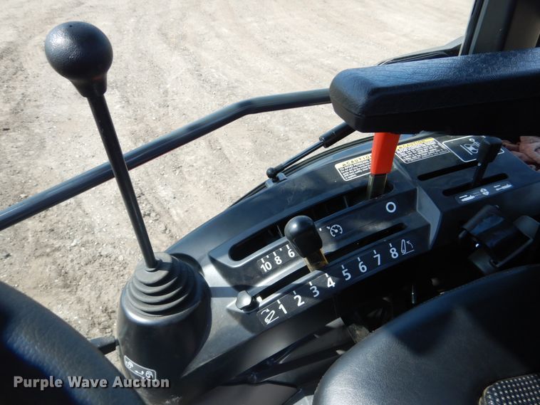 image for item GO9130 Kubota B3350 HSD MFWD tractor