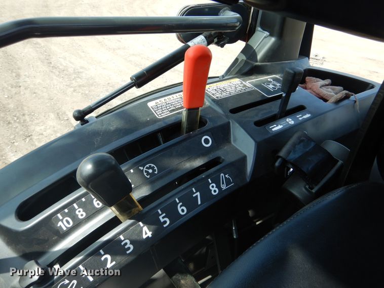 image for item GO9130 Kubota B3350 HSD MFWD tractor