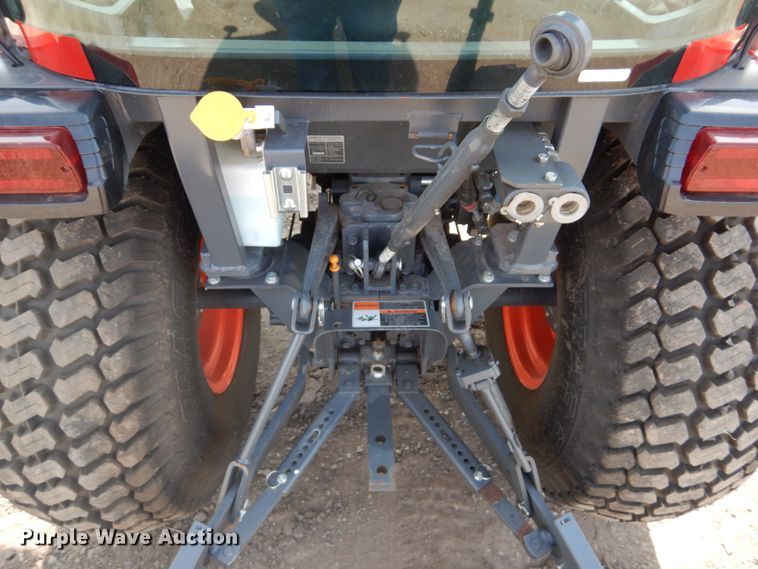 image for item GO9130 Kubota B3350 HSD MFWD tractor