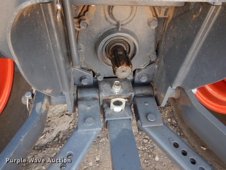 image for item GO9130 Kubota B3350 HSD MFWD tractor