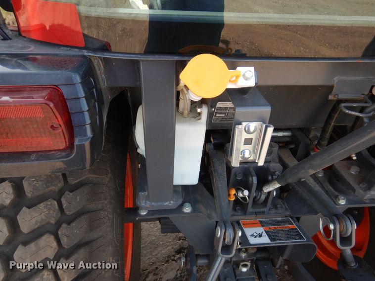 image for item GO9130 Kubota B3350 HSD MFWD tractor