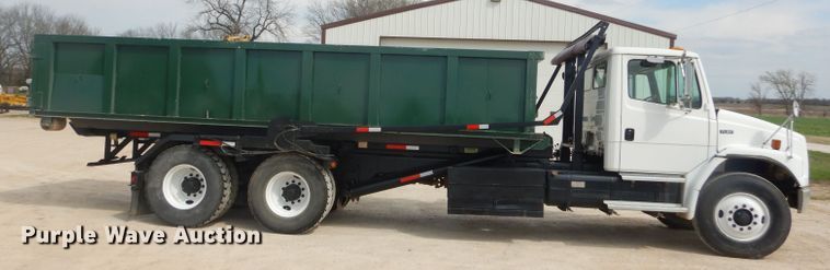 image for item GP9030 2000 Freightliner FL80 roll-off container truck