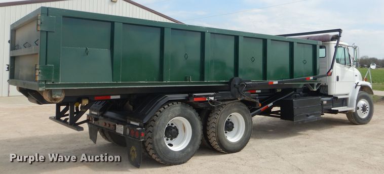 image for item GP9030 2000 Freightliner FL80 roll-off container truck