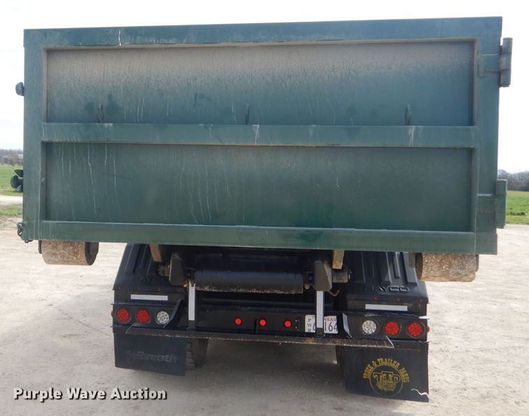 image for item GP9030 2000 Freightliner FL80 roll-off container truck