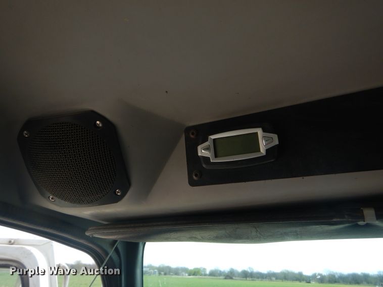 image for item GP9030 2000 Freightliner FL80 roll-off container truck