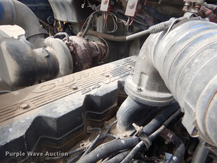 image for item GP9030 2000 Freightliner FL80 roll-off container truck