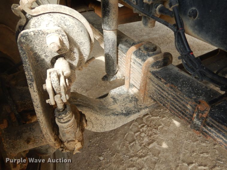 image for item GP9030 2000 Freightliner FL80 roll-off container truck