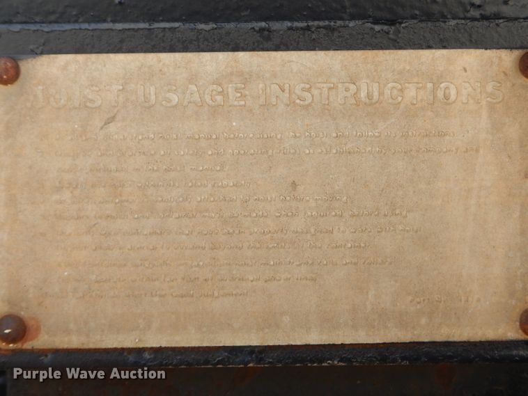 image for item GP9030 2000 Freightliner FL80 roll-off container truck