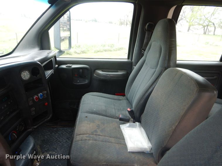 image for item GP9047 2005 GMC C4500 Crew Cab flatbed truck