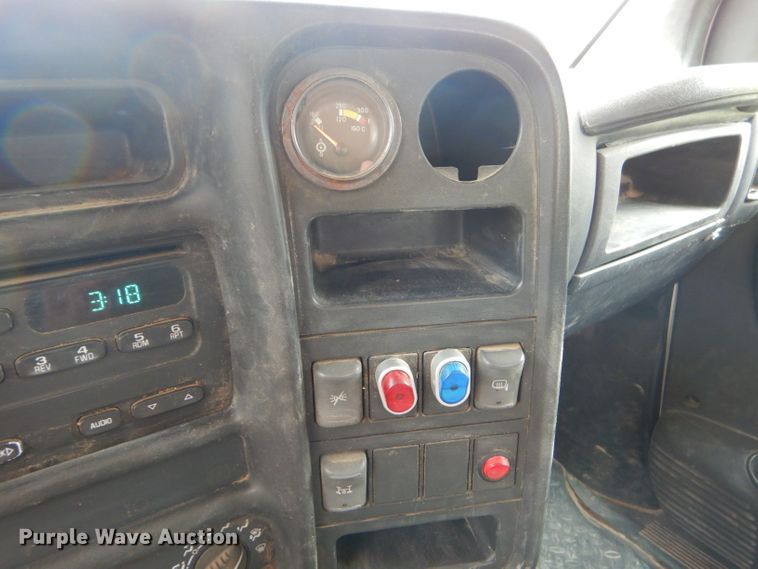 image for item GP9047 2005 GMC C4500 Crew Cab flatbed truck