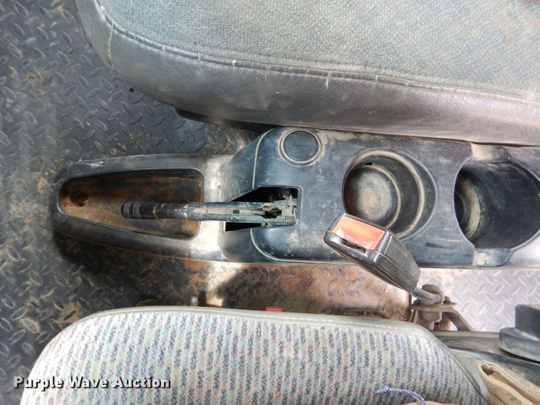 image for item GP9047 2005 GMC C4500 Crew Cab flatbed truck