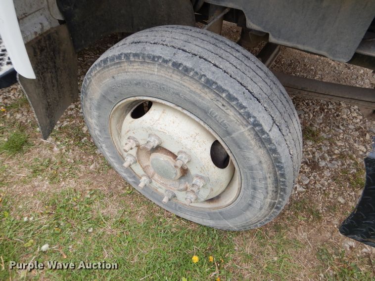 image for item GP9047 2005 GMC C4500 Crew Cab flatbed truck