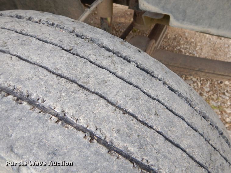 image for item GP9047 2005 GMC C4500 Crew Cab flatbed truck