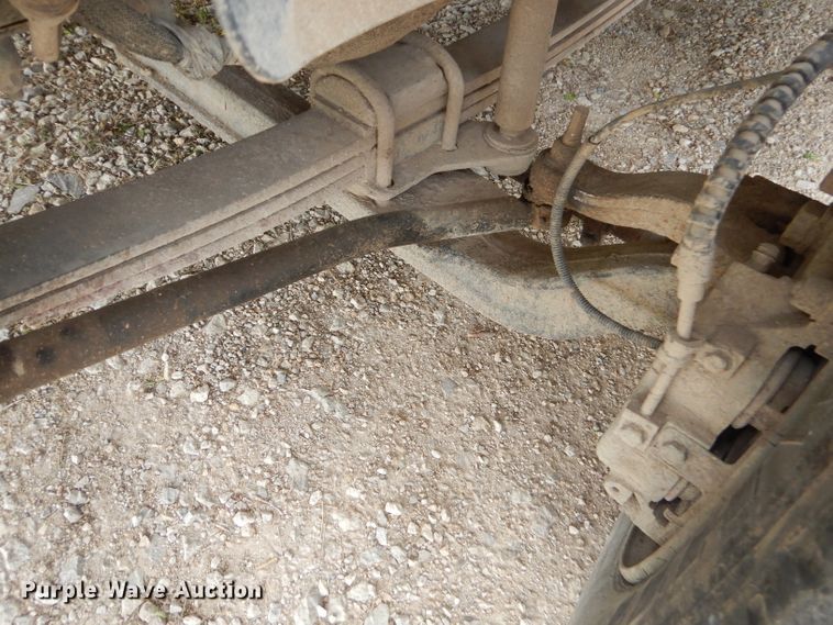 image for item GP9047 2005 GMC C4500 Crew Cab flatbed truck