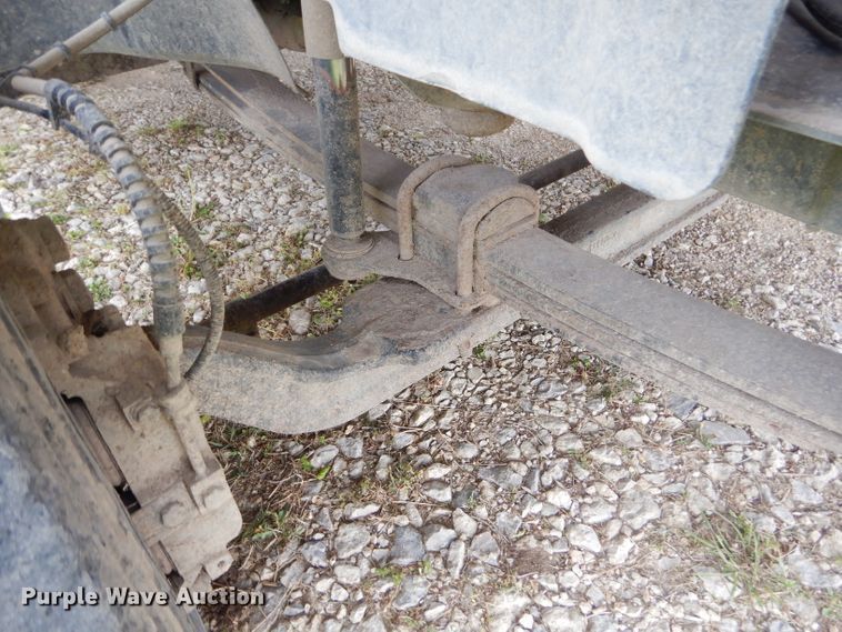 image for item GP9047 2005 GMC C4500 Crew Cab flatbed truck