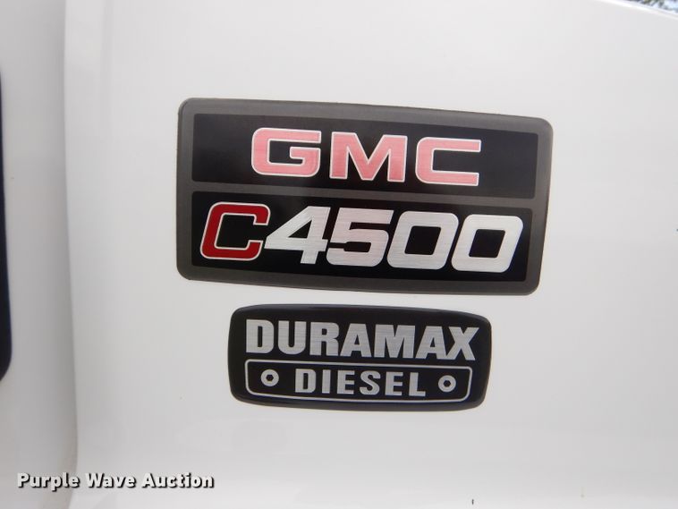 image for item GP9047 2005 GMC C4500 Crew Cab flatbed truck