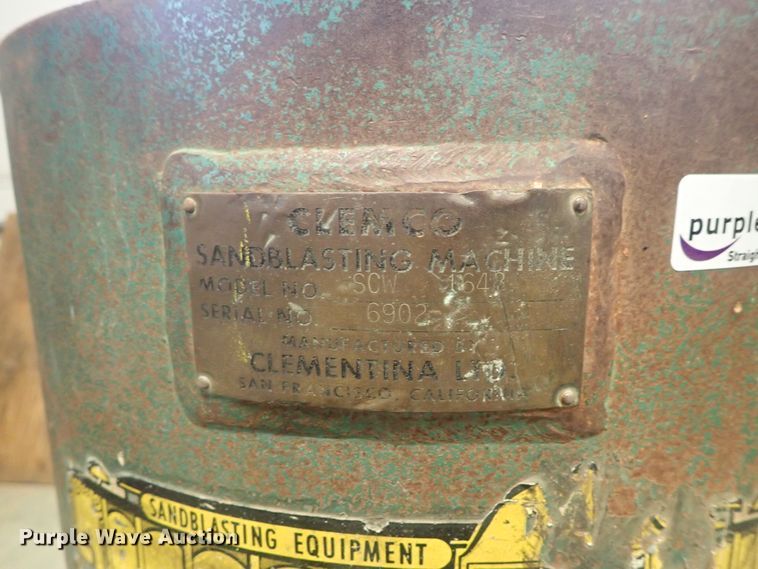 image for item GR9039 Clemco SCW1648 sandblasting machine