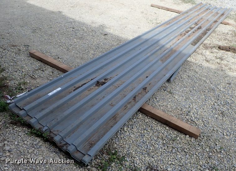 image for item GR9043 Metal decking and steel bar joists