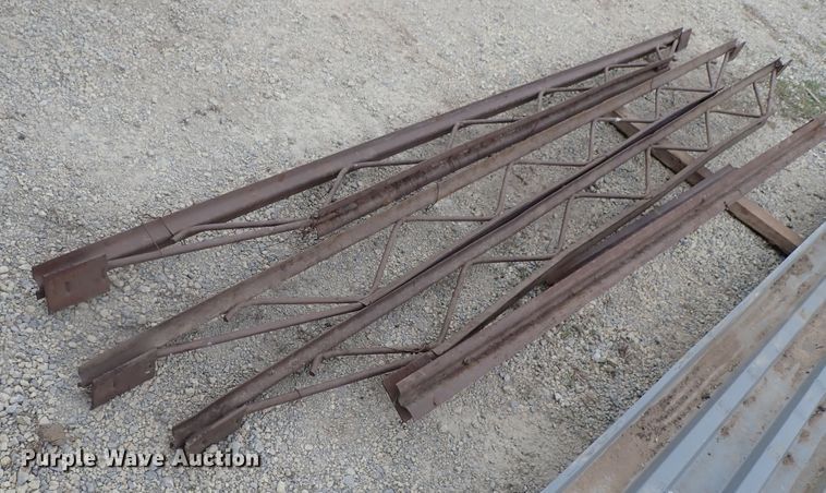 image for item GR9043 Metal decking and steel bar joists