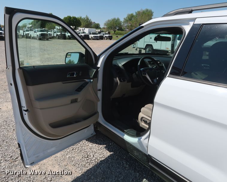 image for item GS9851 2013 Ford Explorer  SUV