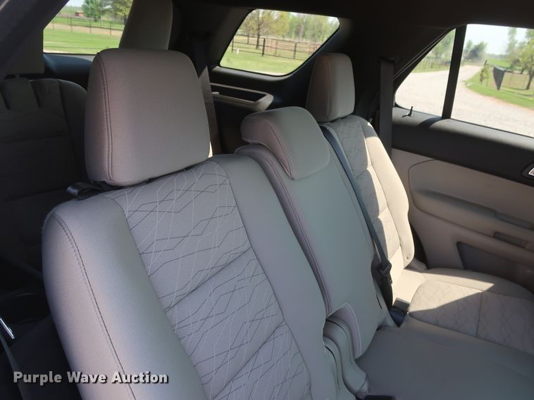 image for item GS9851 2013 Ford Explorer  SUV