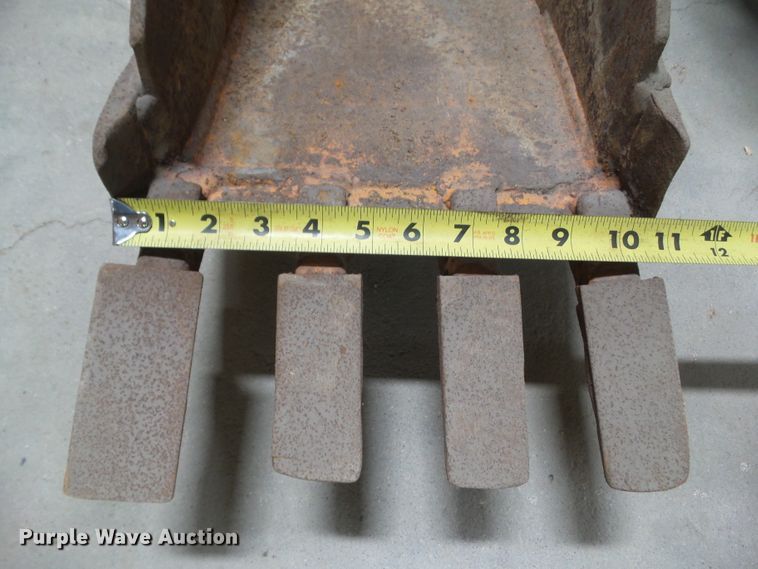 image for item GX9003 Case 12"W backhoe bucket