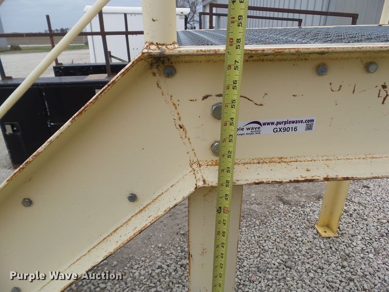 image for item GX9016 Steel steps with hand rails