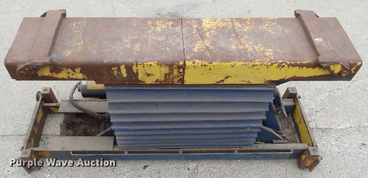 image for item GX9020 Rotary four post lift