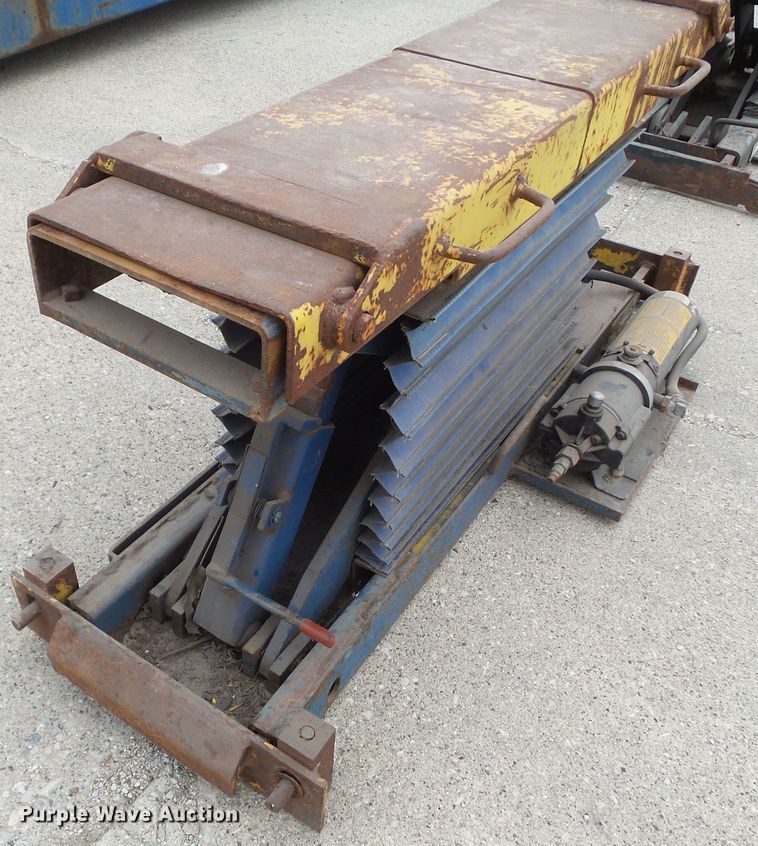 image for item GX9020 Rotary four post lift