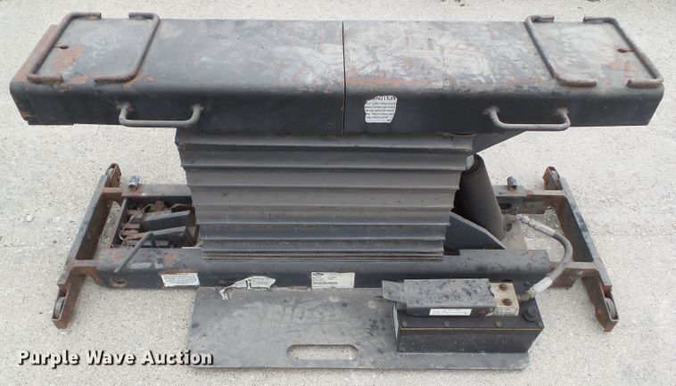 image for item GX9020 Rotary four post lift