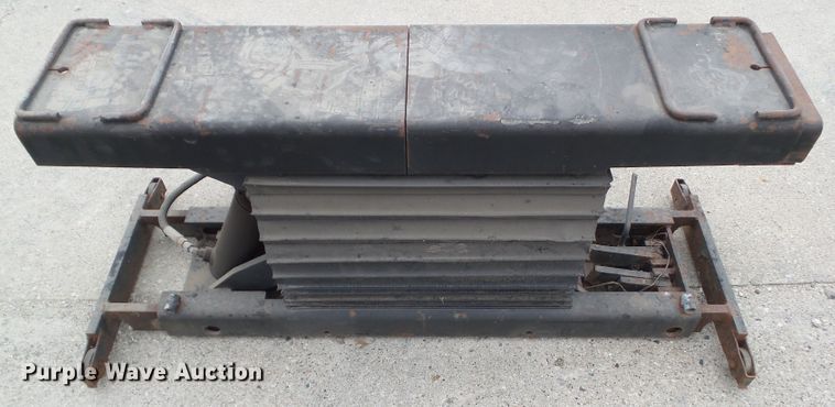 image for item GX9020 Rotary four post lift