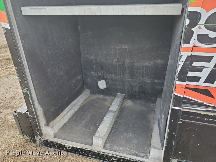 image for item GX9905 20'L x 8'W box bed