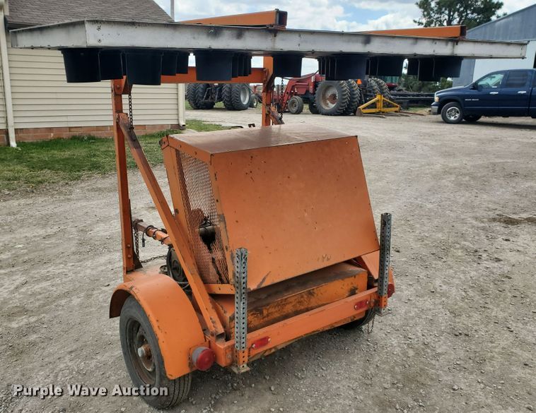 image for item GX9906 Protect-O-Flash arrow board trailer