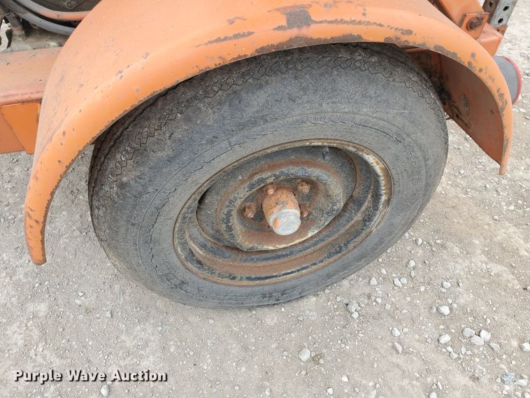 image for item GX9906 Protect-O-Flash arrow board trailer