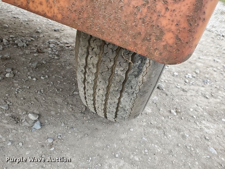 image for item GX9906 Protect-O-Flash arrow board trailer