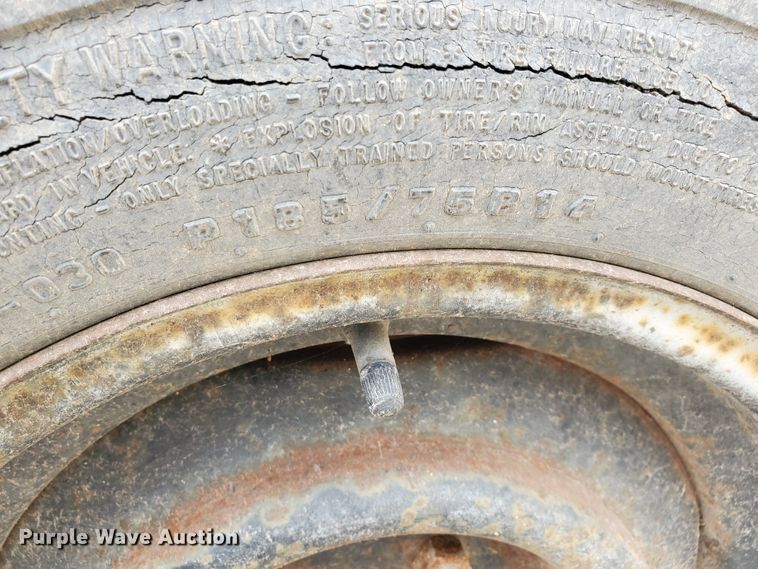 image for item GX9906 Protect-O-Flash arrow board trailer