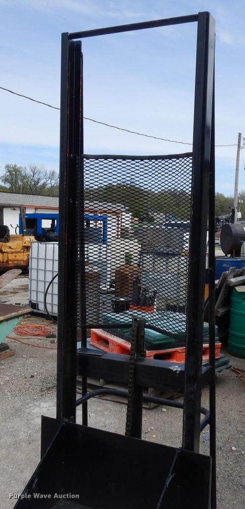 image for item GY9028 (2) jacks