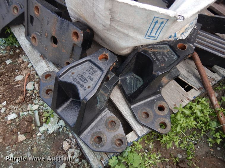 image for item GY9029 2016 Ford F750 truck suspension parts