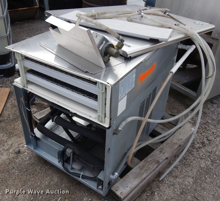 image for item GY9031 (2) ice makers