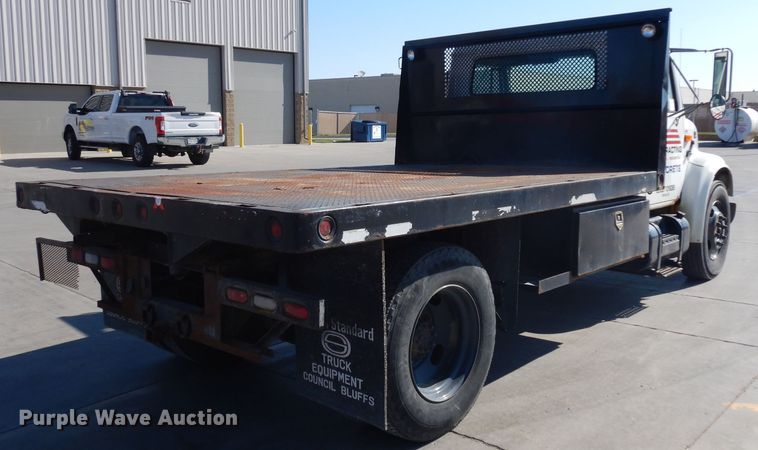 image for item GY9053 1999 International 4700 dump flatbed truck