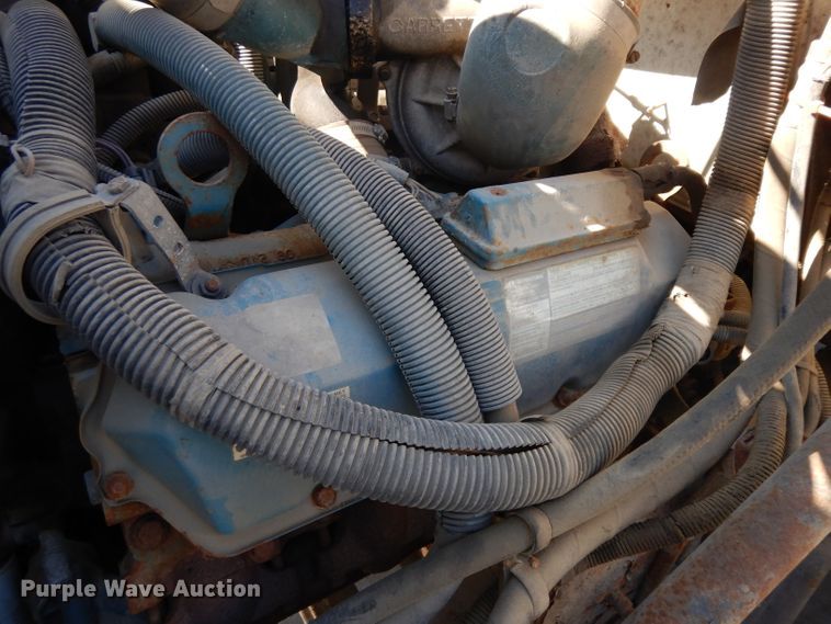 image for item GY9053 1999 International 4700 dump flatbed truck