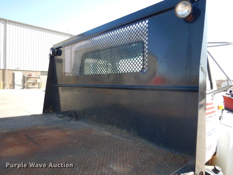 image for item GY9053 1999 International 4700 dump flatbed truck