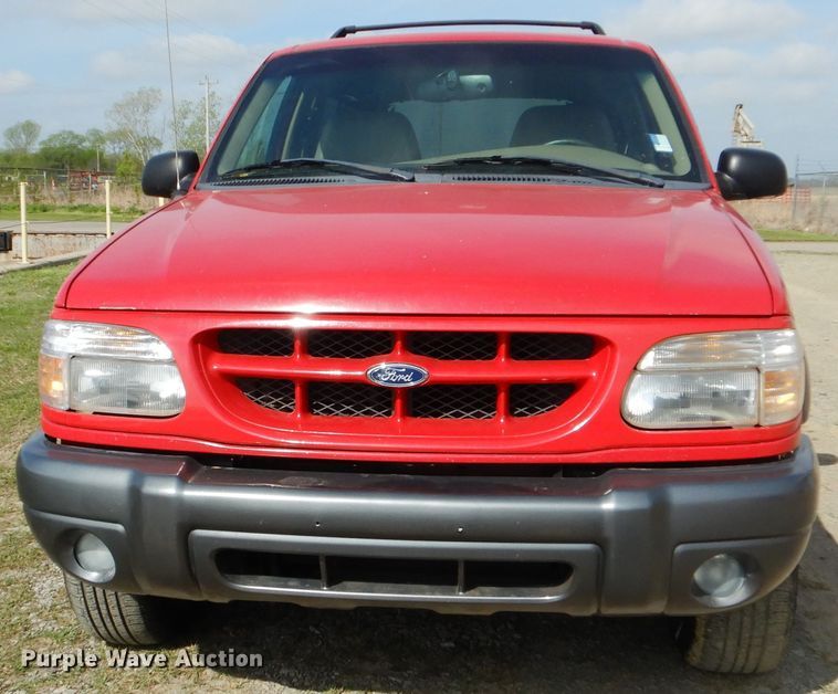 image for item GY9771 1999 Ford Explorer  SUV