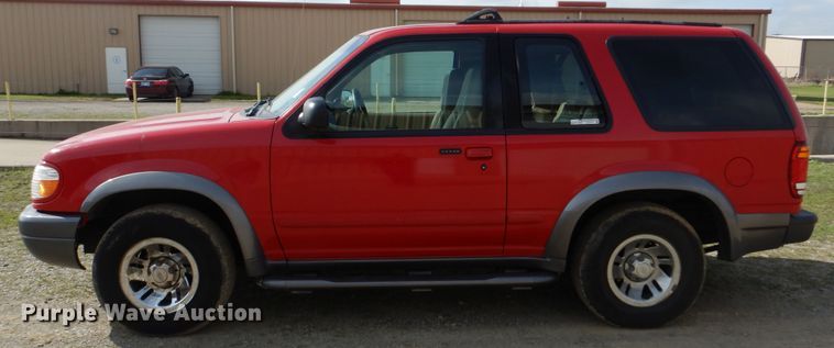 image for item GY9771 1999 Ford Explorer  SUV