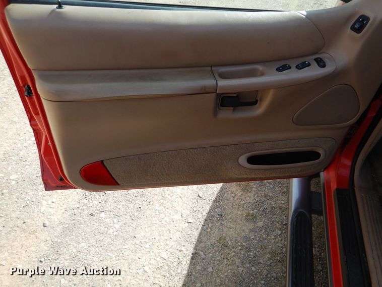 image for item GY9771 1999 Ford Explorer  SUV